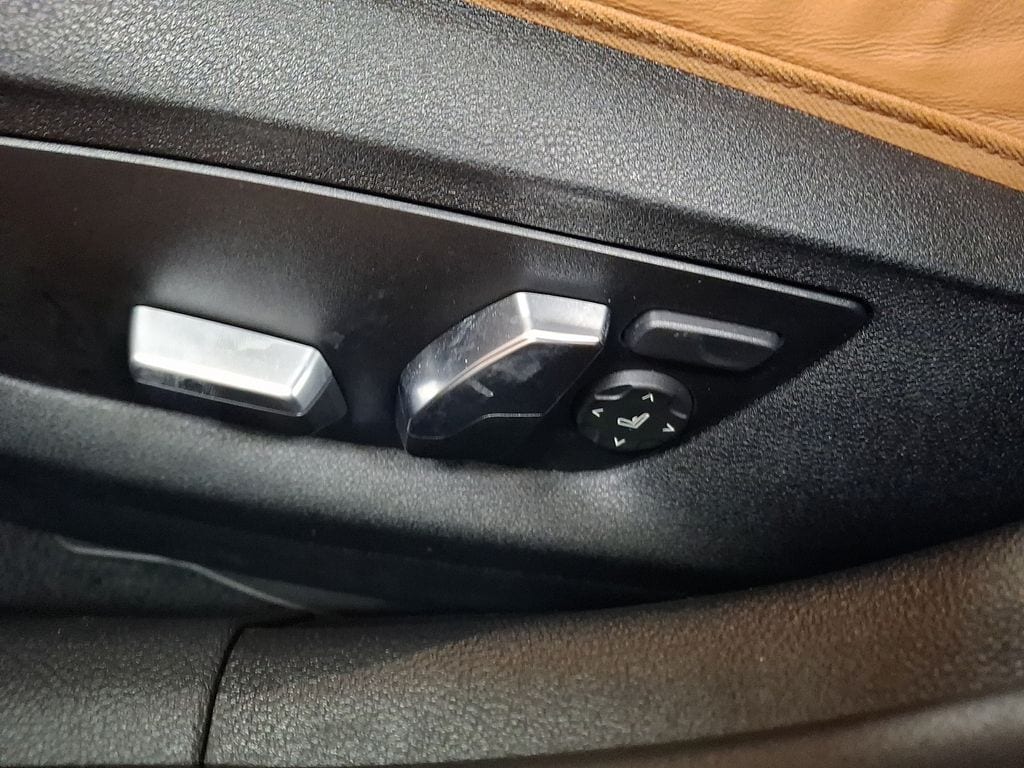 Thumbnail: 2023 BMW 5 Series - 10