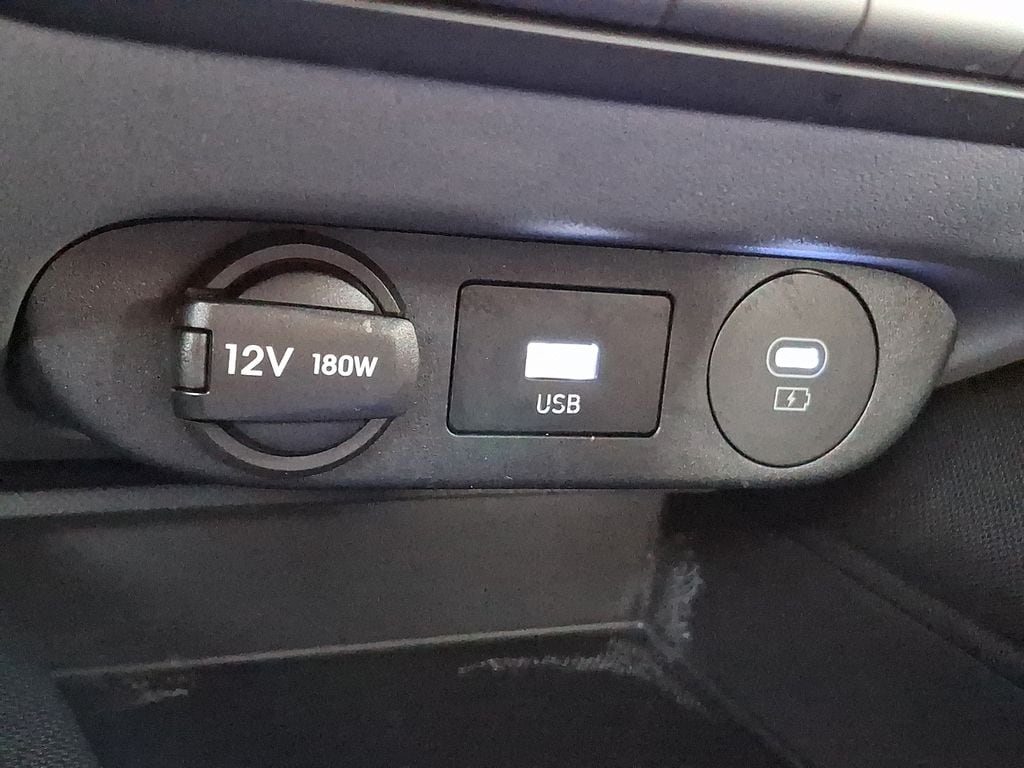 Thumbnail: 2025 Hyundai Elantra - 23