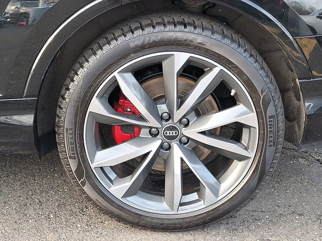 Thumbnail: 2023 Audi SQ7 - 6