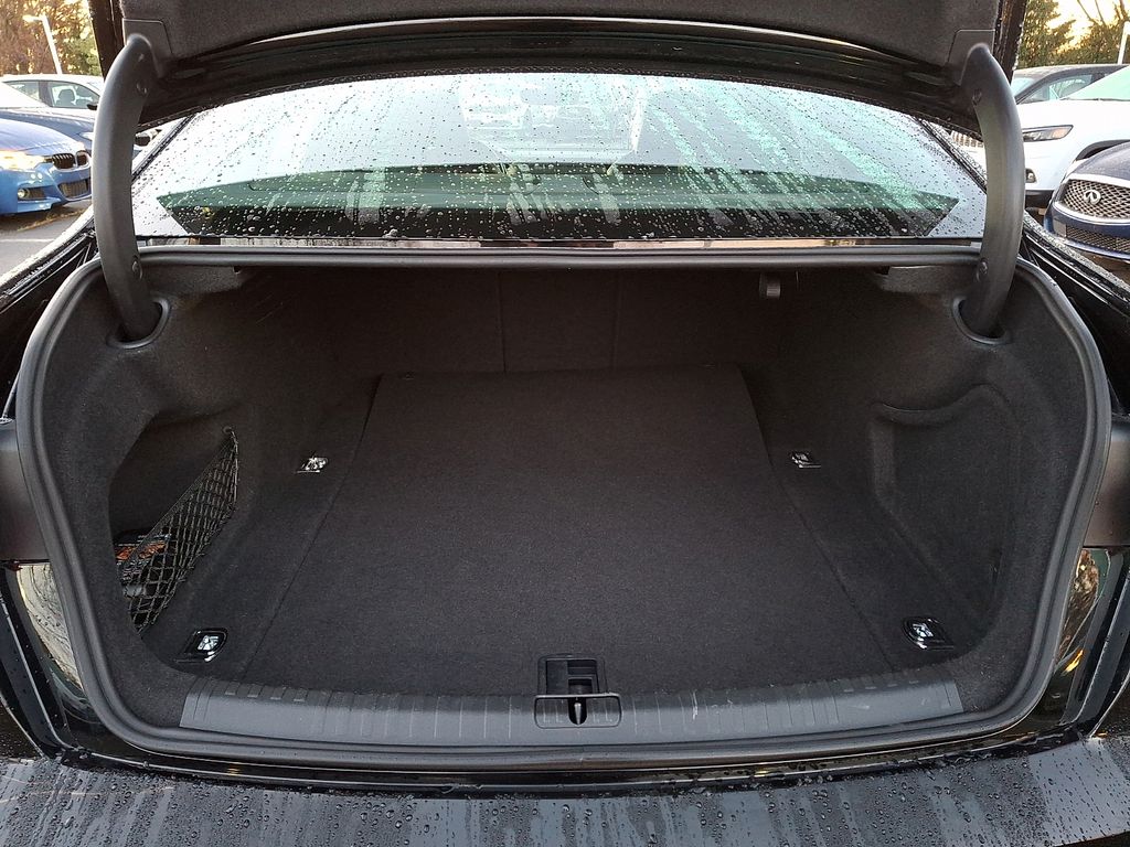 Thumbnail: 2020 Audi S6 - 25