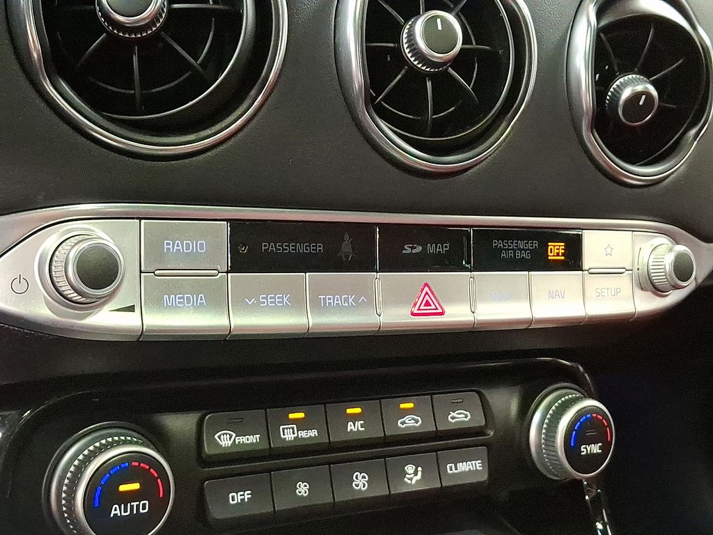 Thumbnail: 2019 Kia Stinger - 15