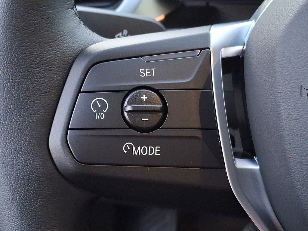 Thumbnail: 2025 BMW X2 - 14