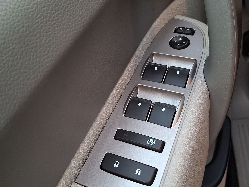 Thumbnail: 2013 Chevrolet Silverado 1500 - 25