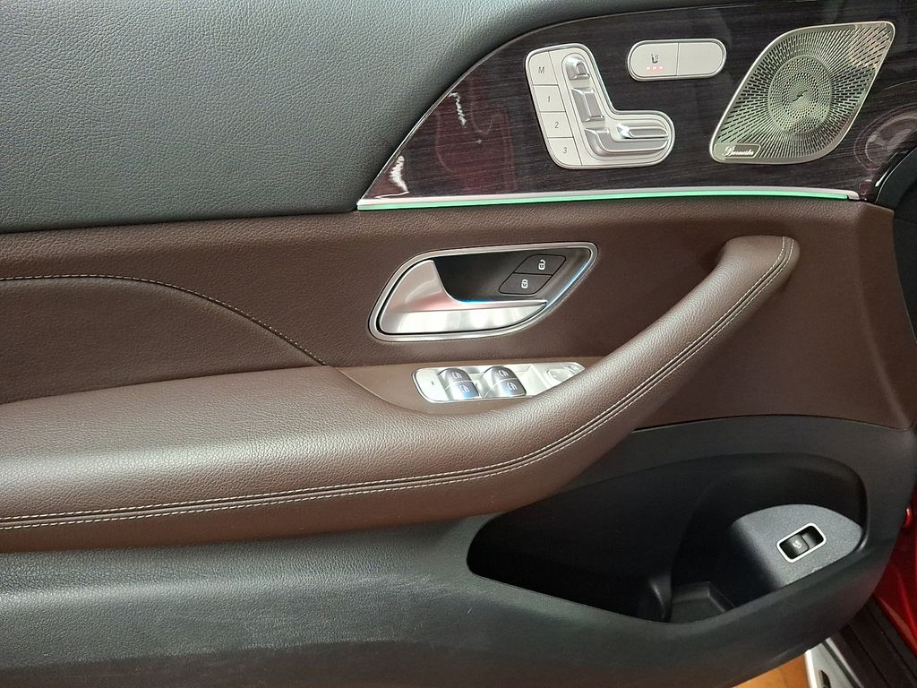 Thumbnail: 2022 Mercedes-Benz GLE - 9