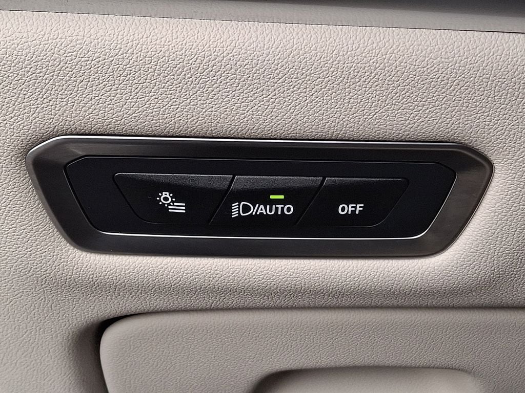 Thumbnail: 2026 BMW X7 - 24