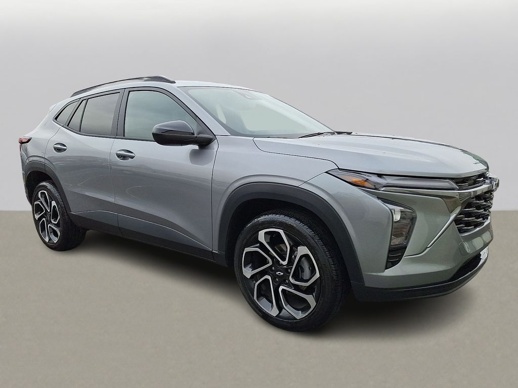 Used 2025 Chevrolet Trax 2RS SUV
