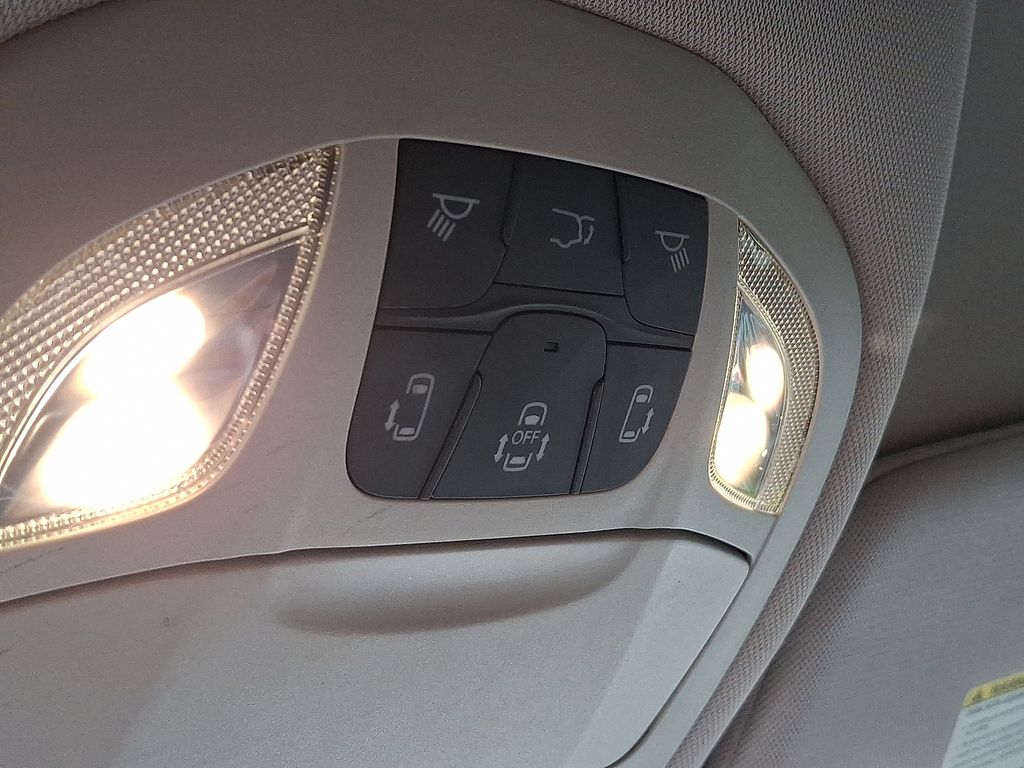 Thumbnail: 2017 Chrysler Pacifica - 19