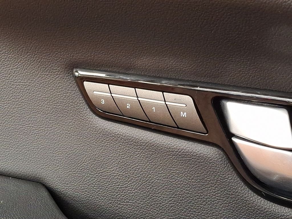 Thumbnail: 2017 Land Rover Range Rover Evoque - 26