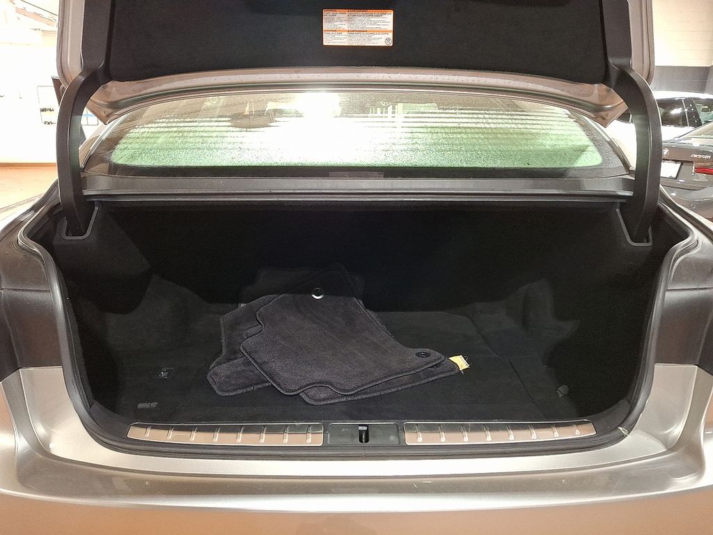 Thumbnail: 2018 Lexus LS - 23