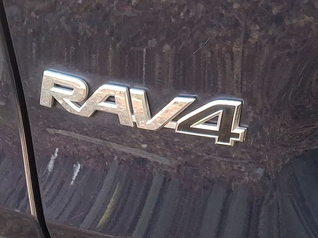 Thumbnail: 2020 Toyota RAV4 - 30