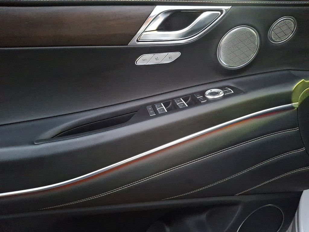 Thumbnail: 2023 Genesis GV80 - 9