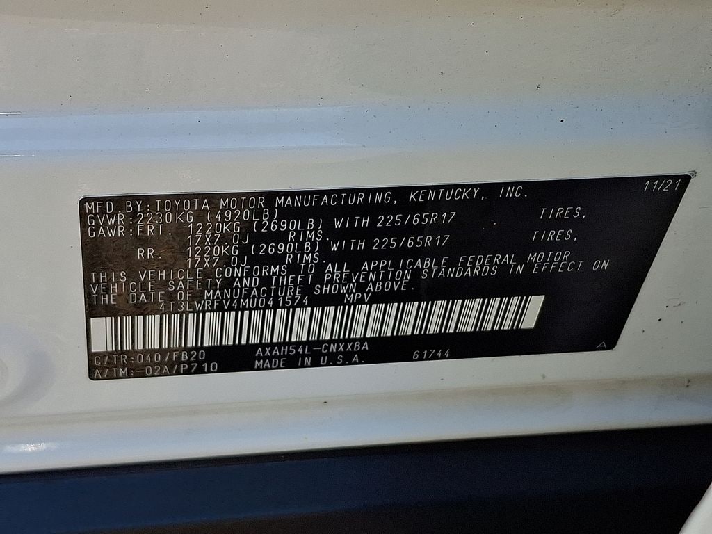 Thumbnail: 2021 Toyota RAV4 - 21