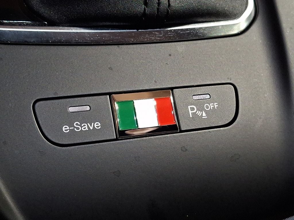 Thumbnail: 2024 Alfa Romeo Tonale - 21