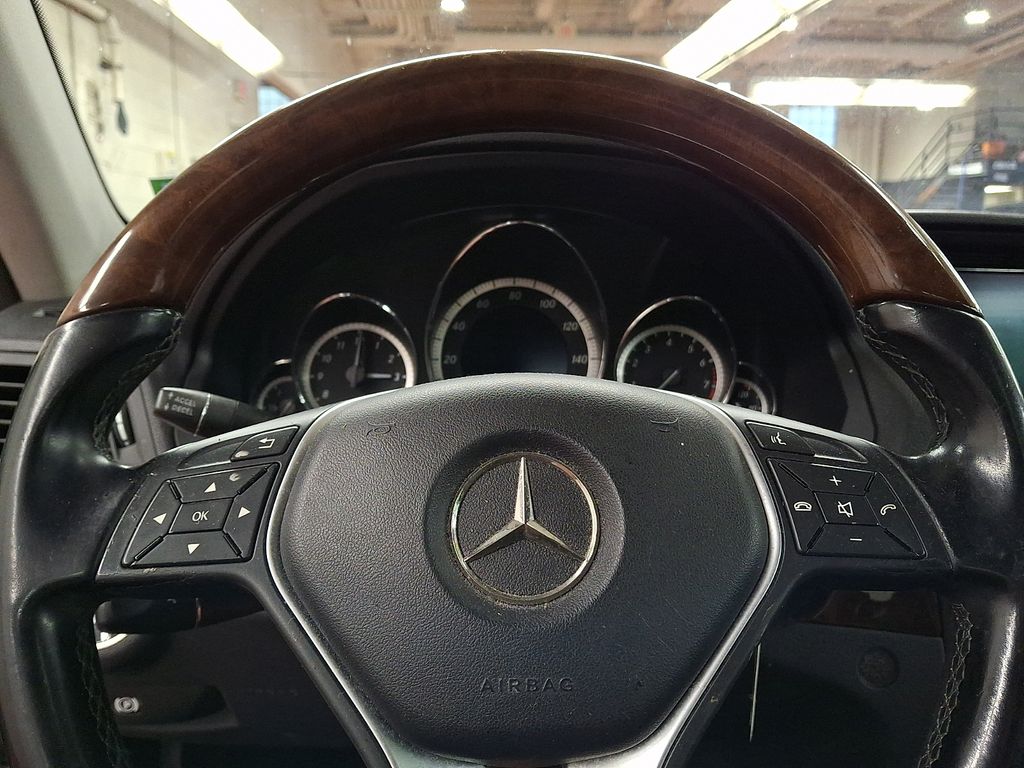 Thumbnail: 2012 Mercedes-Benz E-Class - 14