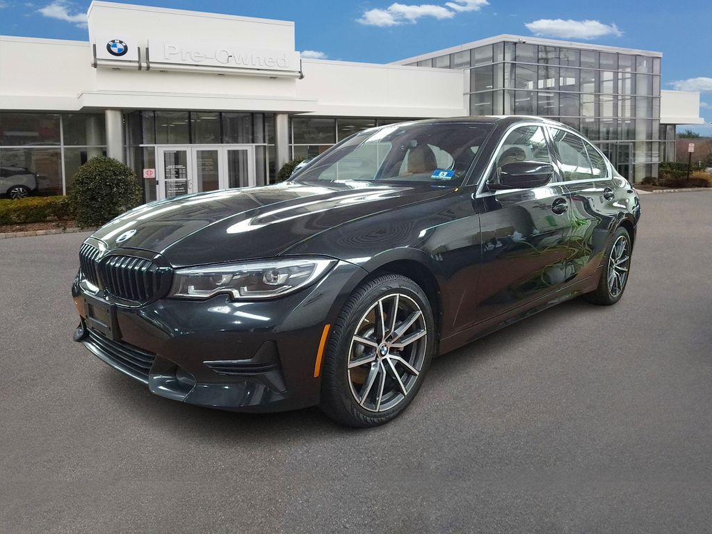2020 BMW 3 Series 330's photo