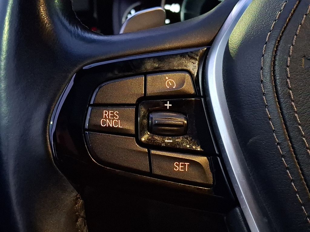 Thumbnail: 2018 BMW 5 Series - 16