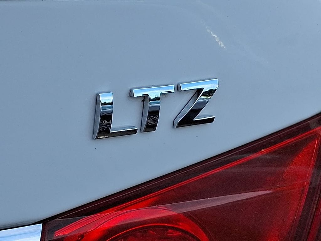 Thumbnail: 2015 Chevrolet Cruze - 27