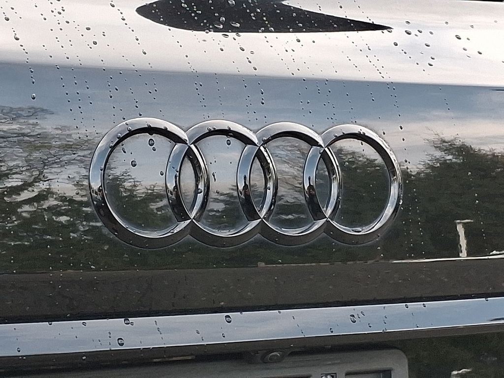 Thumbnail: 2023 Audi SQ7 - 30