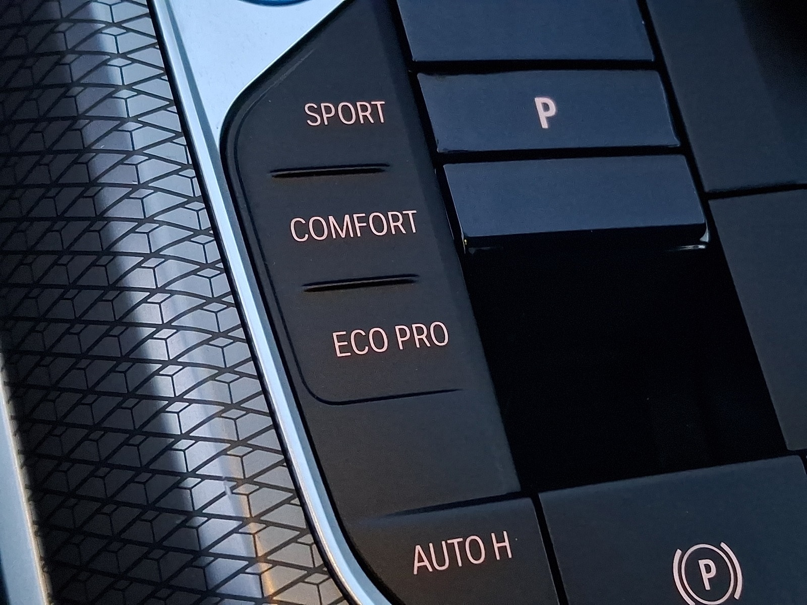 Thumbnail: 2025 BMW i4 - 23