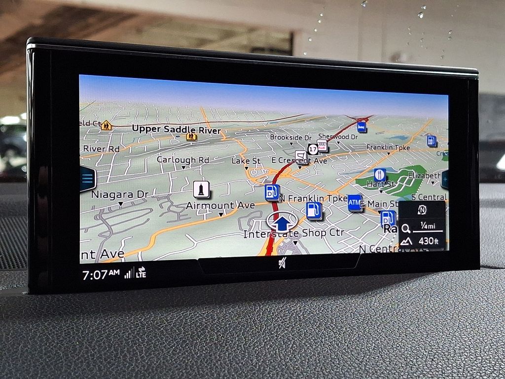 Thumbnail: 2019 Audi Q7 - 15