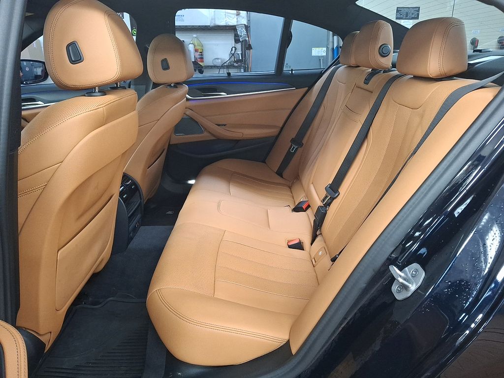 Thumbnail: 2022 BMW 5 Series - 8