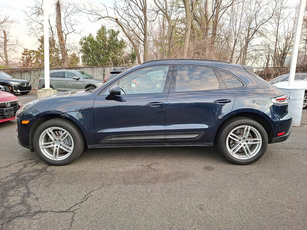 Thumbnail: 2022 Porsche Macan - 6