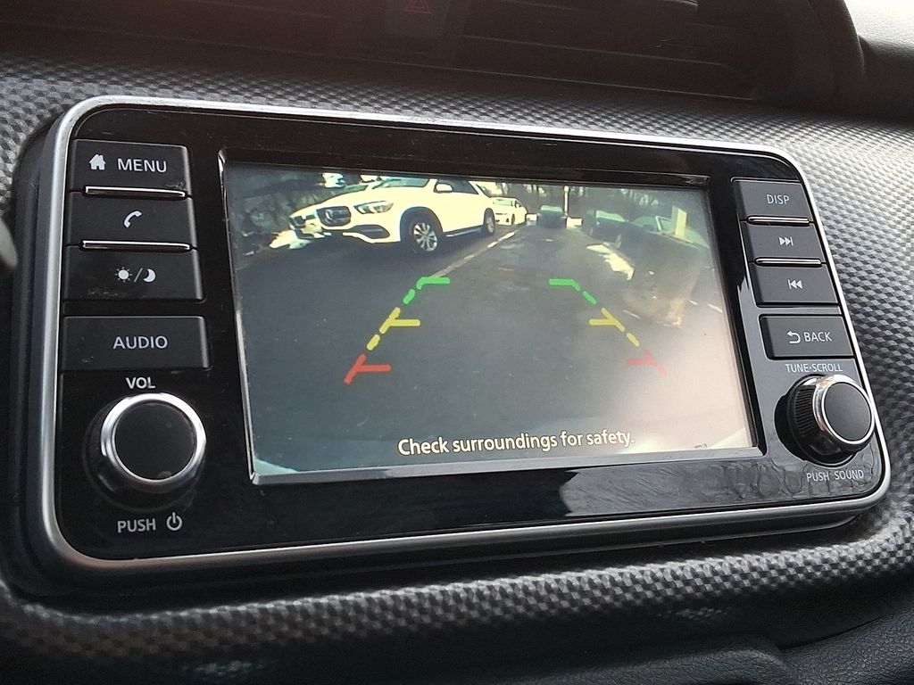 Thumbnail: 2020 Nissan Kicks - 16