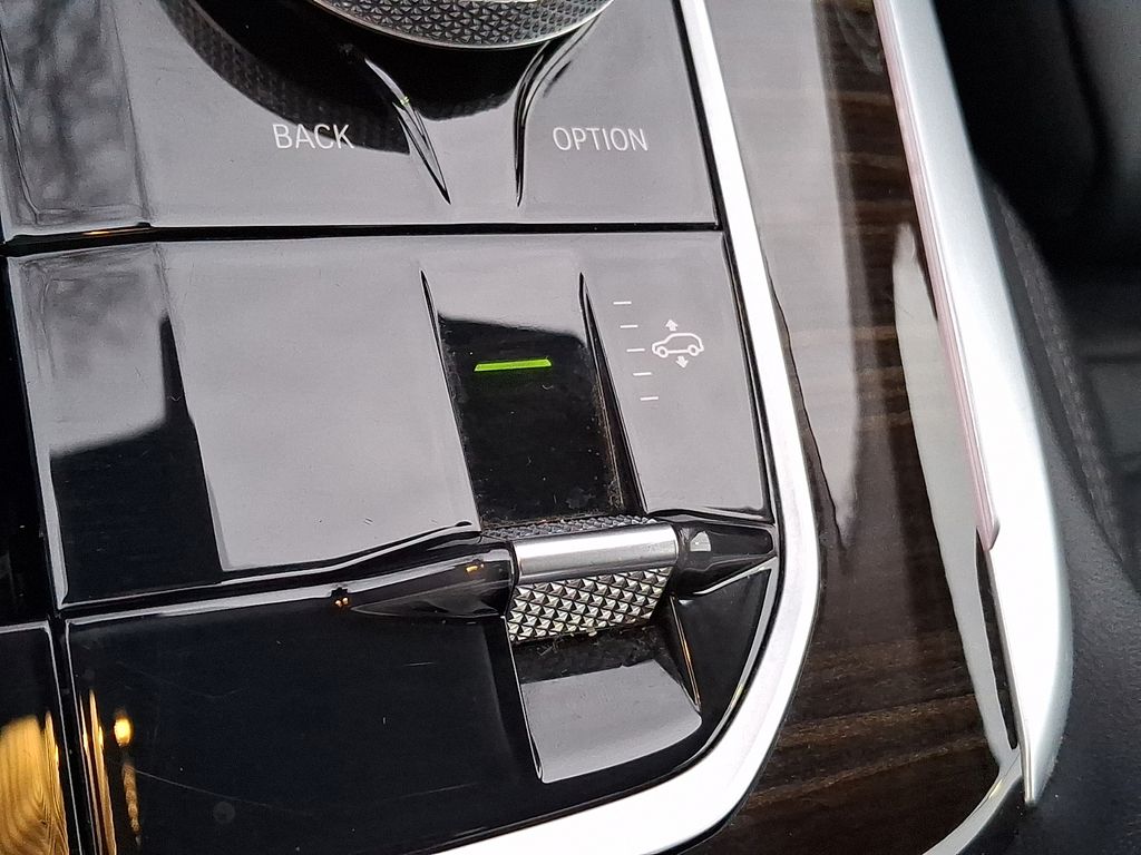 Thumbnail: 2023 BMW X7 - 21