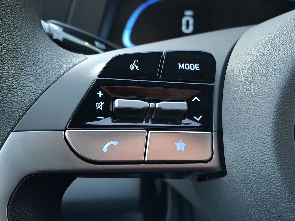 Thumbnail: 2025 Hyundai Elantra - 19