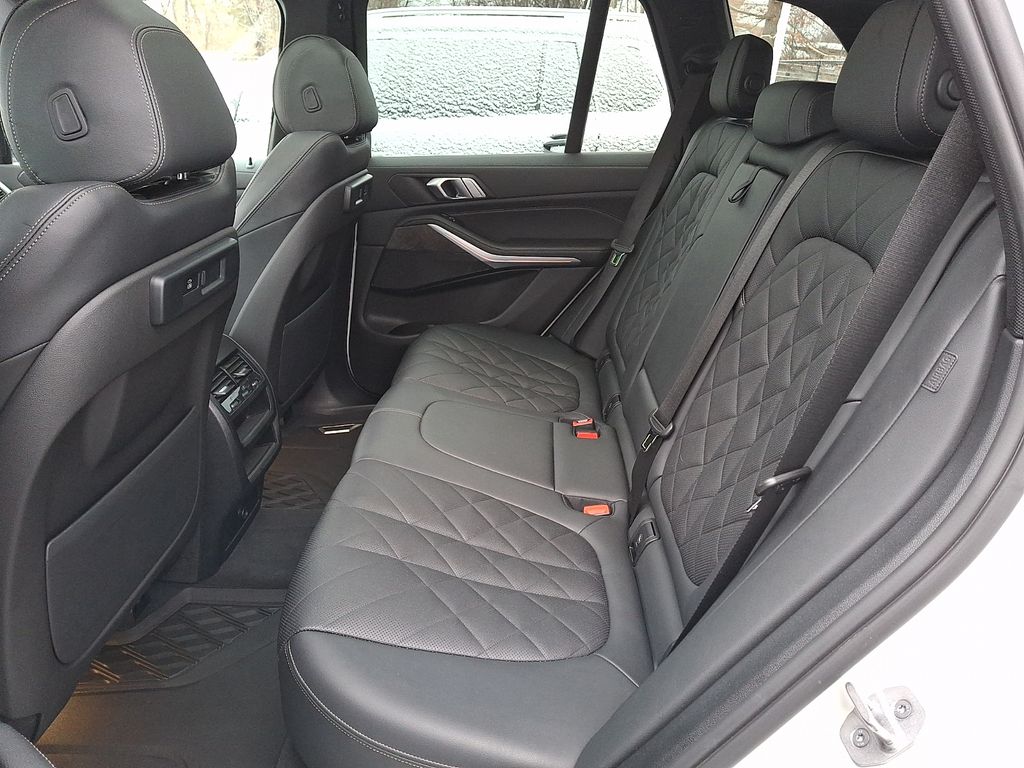 Thumbnail: 2023 BMW X5 - 7