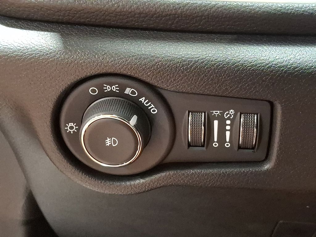 Thumbnail: 2024 Chrysler Pacifica - 22