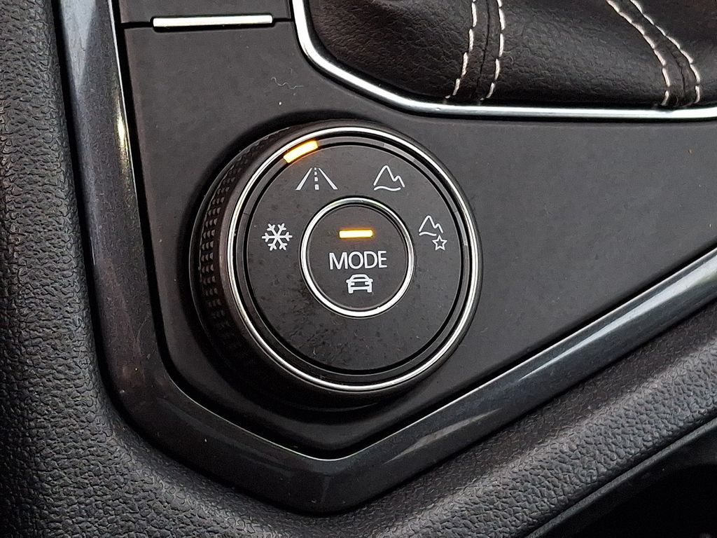 Thumbnail: 2022 Volkswagen Tiguan - 20