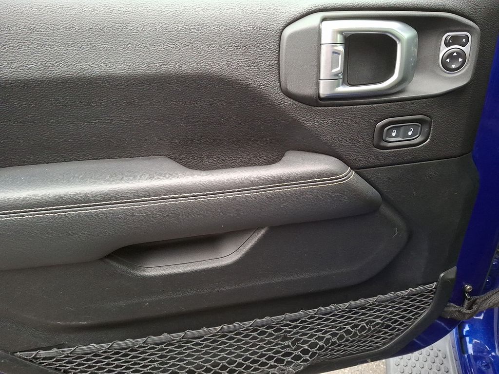 Thumbnail: 2020 Jeep Wrangler - 9