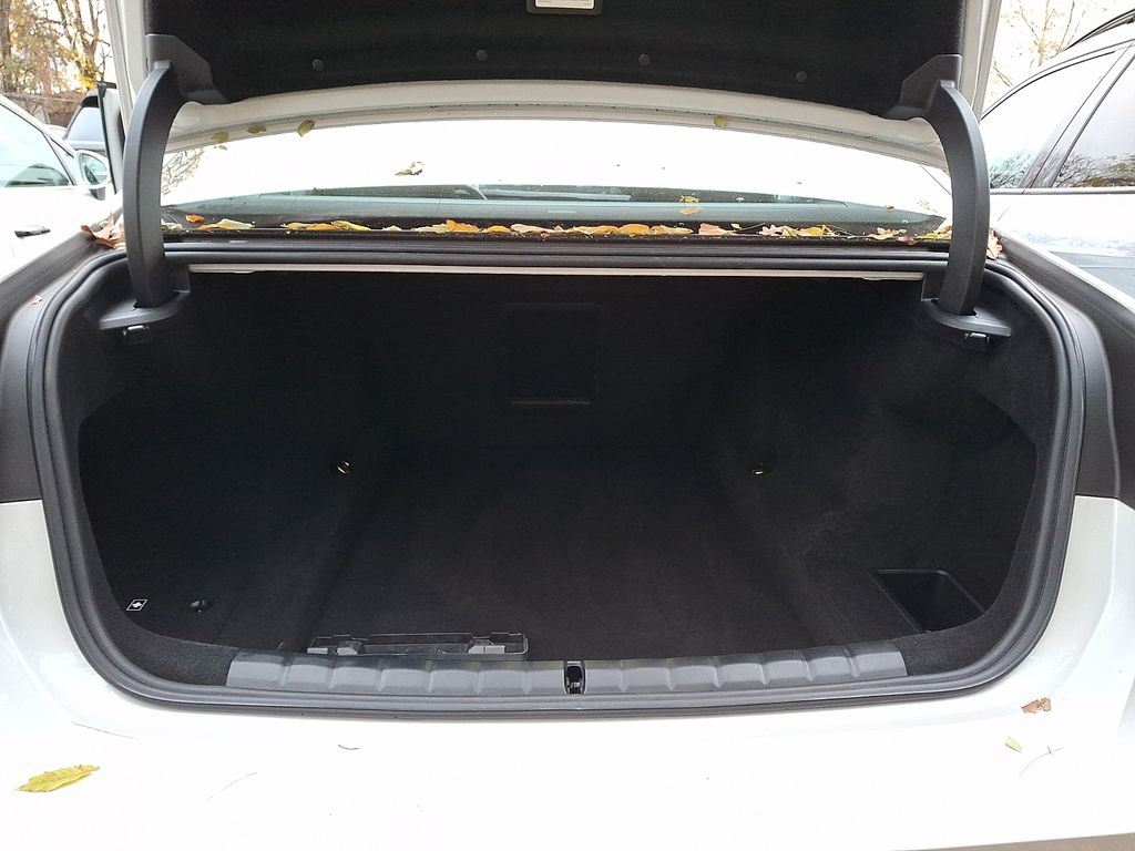 Thumbnail: 2023 BMW 7 Series - 26