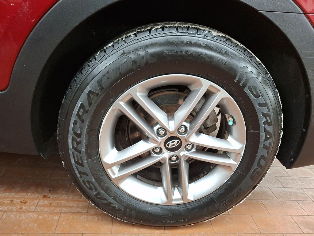 Thumbnail: 2017 Hyundai Santa Fe - 6