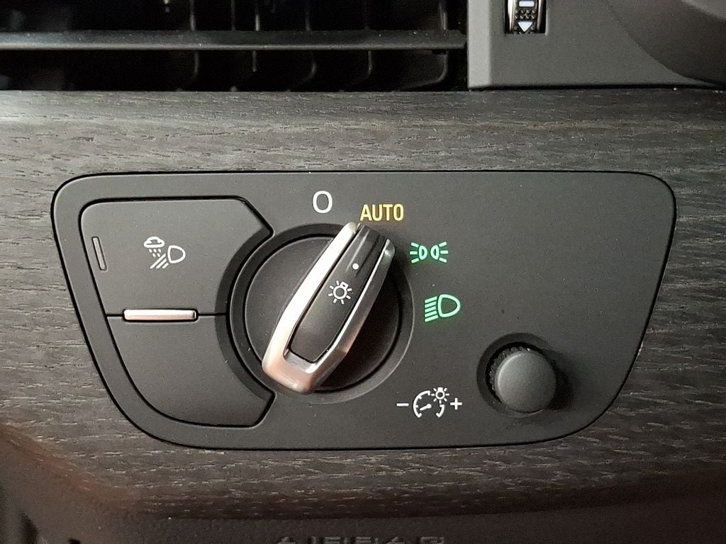 Thumbnail: 2018 Audi A4 - 23