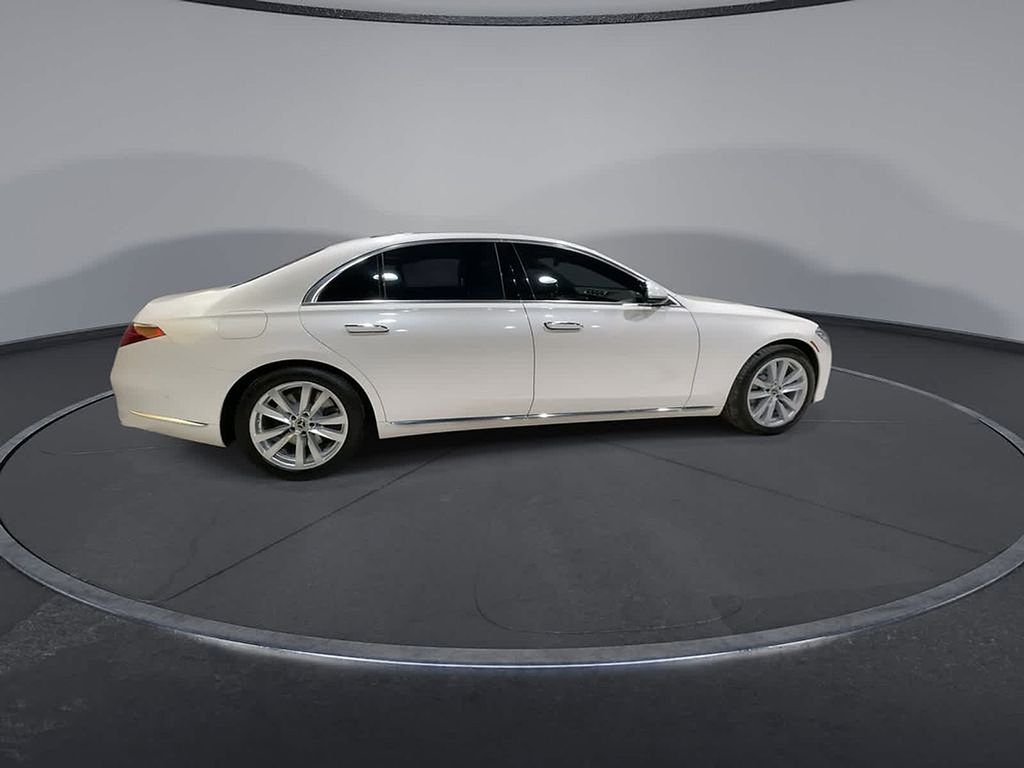 Thumbnail: 2021 Mercedes-Benz S-Class - 13