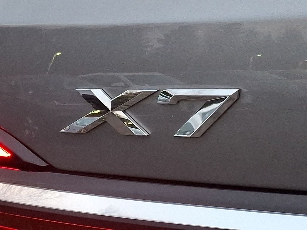Thumbnail: 2023 BMW X7 - 28
