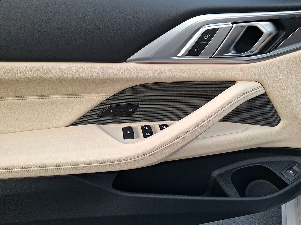 Thumbnail: 2025 BMW 4 Series - 10