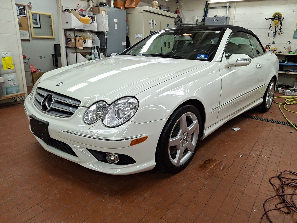 Thumbnail: 2008 Mercedes-Benz CLK - 29