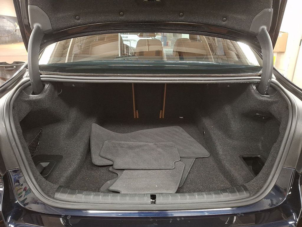 Thumbnail: 2022 BMW 5 Series - 28