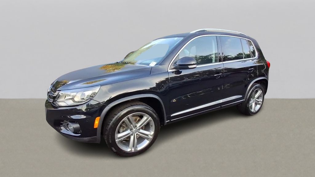 Thumbnail: 2017 Volkswagen Tiguan - 4
