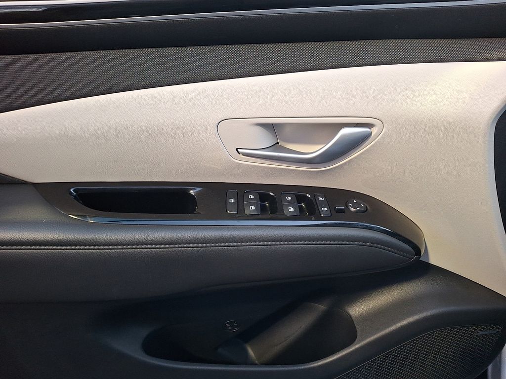 Thumbnail: 2023 Hyundai Tucson - 10