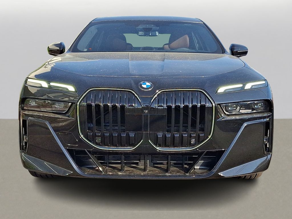 Thumbnail: 2026 BMW 7 Series - 2