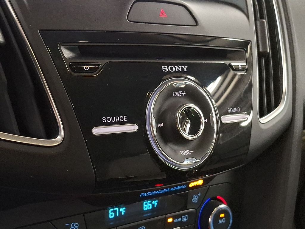 2016 Ford Focus Electric - Photo 12