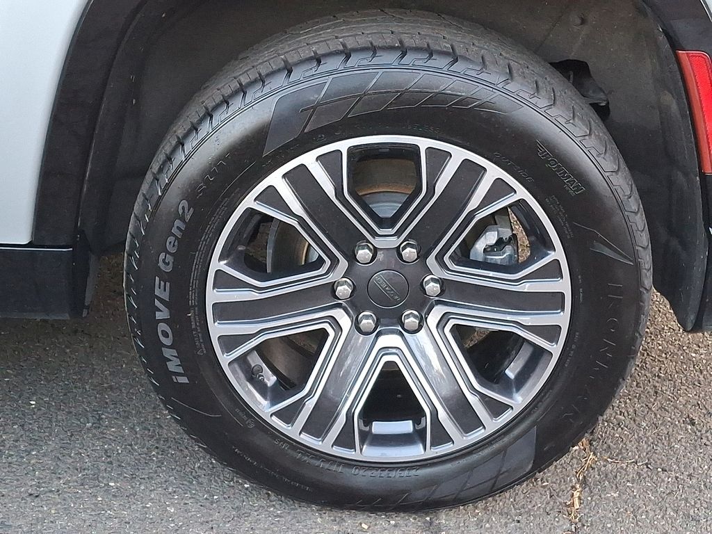 Thumbnail: 2024 Jeep Wagoneer - 7