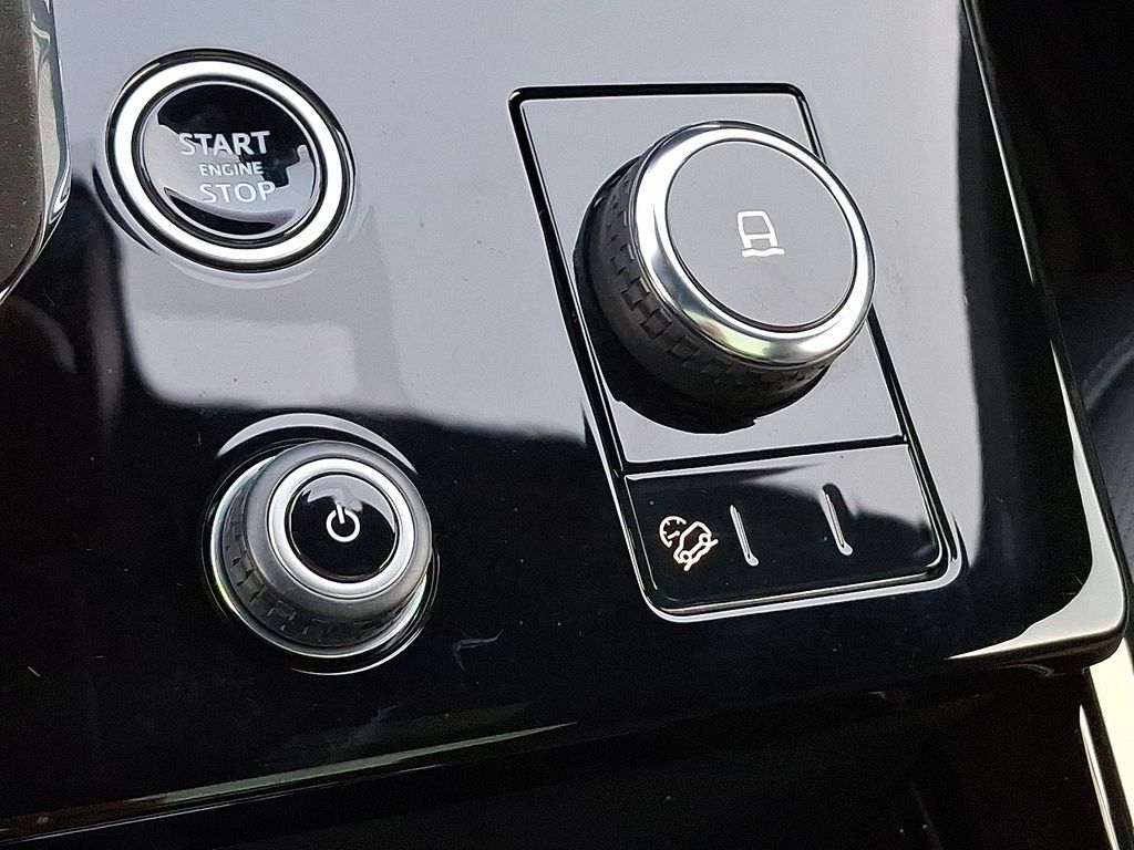 Thumbnail: 2023 Land Rover Range Rover Sport - 18