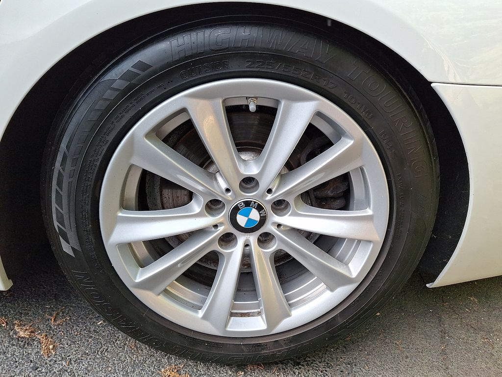Thumbnail: 2016 BMW 5 Series - 6