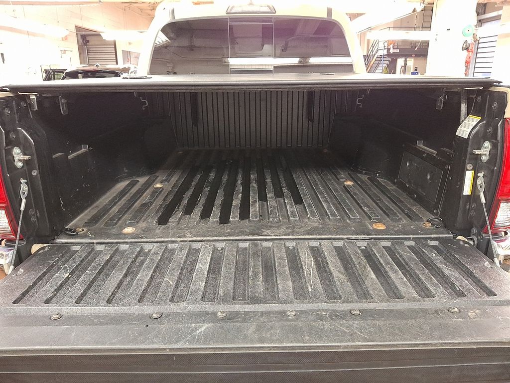 2019 Toyota Tacoma  27