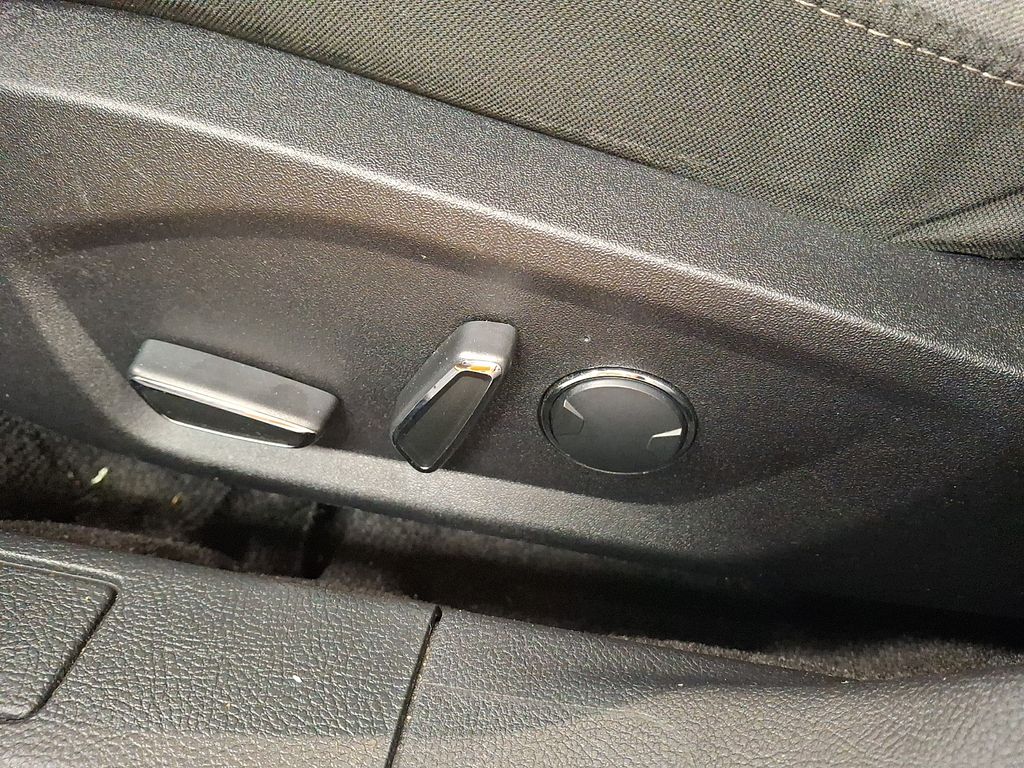 Thumbnail: 2018 Ford Fusion - 11